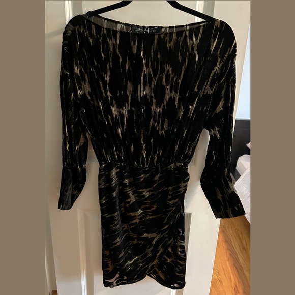 Zara Dresses & Skirts - Zara Velvet Burnout Glittery Puff Sleeve Tulip Dress – Black/Gold, Size Small